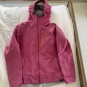 Women’s Patagonia ski jacket